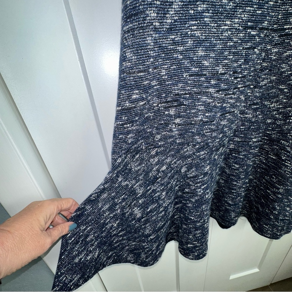 Tory Burch Margarite Flounce Dress Medium M Blue Marled Knit - Picture 6 of 8